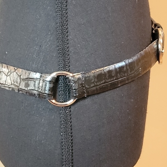 LIZ CLAIBORNE Genuine Leather Belt, Dark Grey with Silver Tone Hardware - Picture 4 of 16